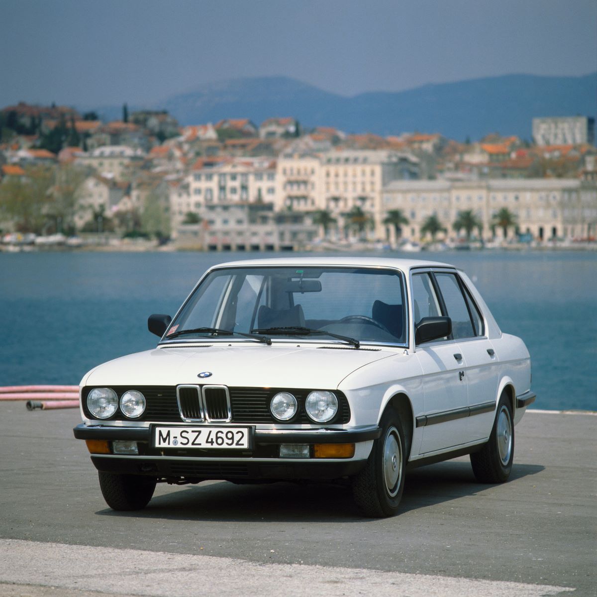 BMW SERIE 5 (E28)