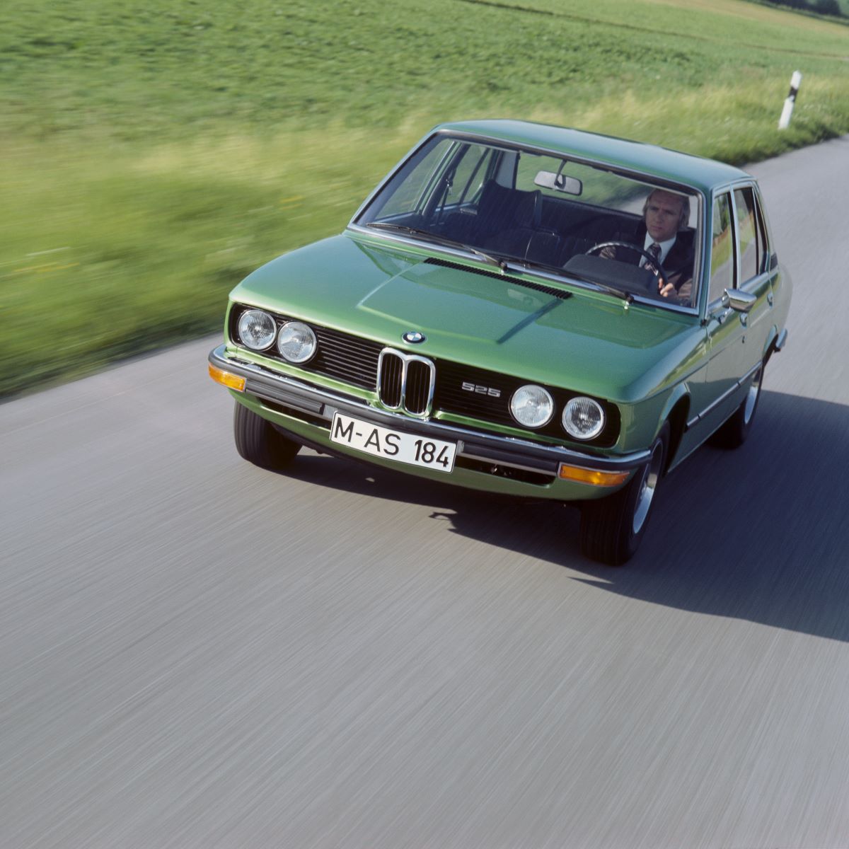 BMW 525 (E12)