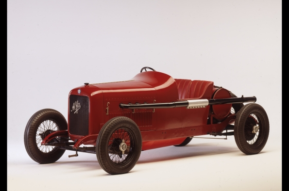 EL ALFA 40/60 HP, DISEÑADO POR GIUSEPPE MEROSI, ERA UN AUTOMÓVIL PENSADO PARA LOS AMANTES DE LA CONDUCCIÓN DEPORTIVA