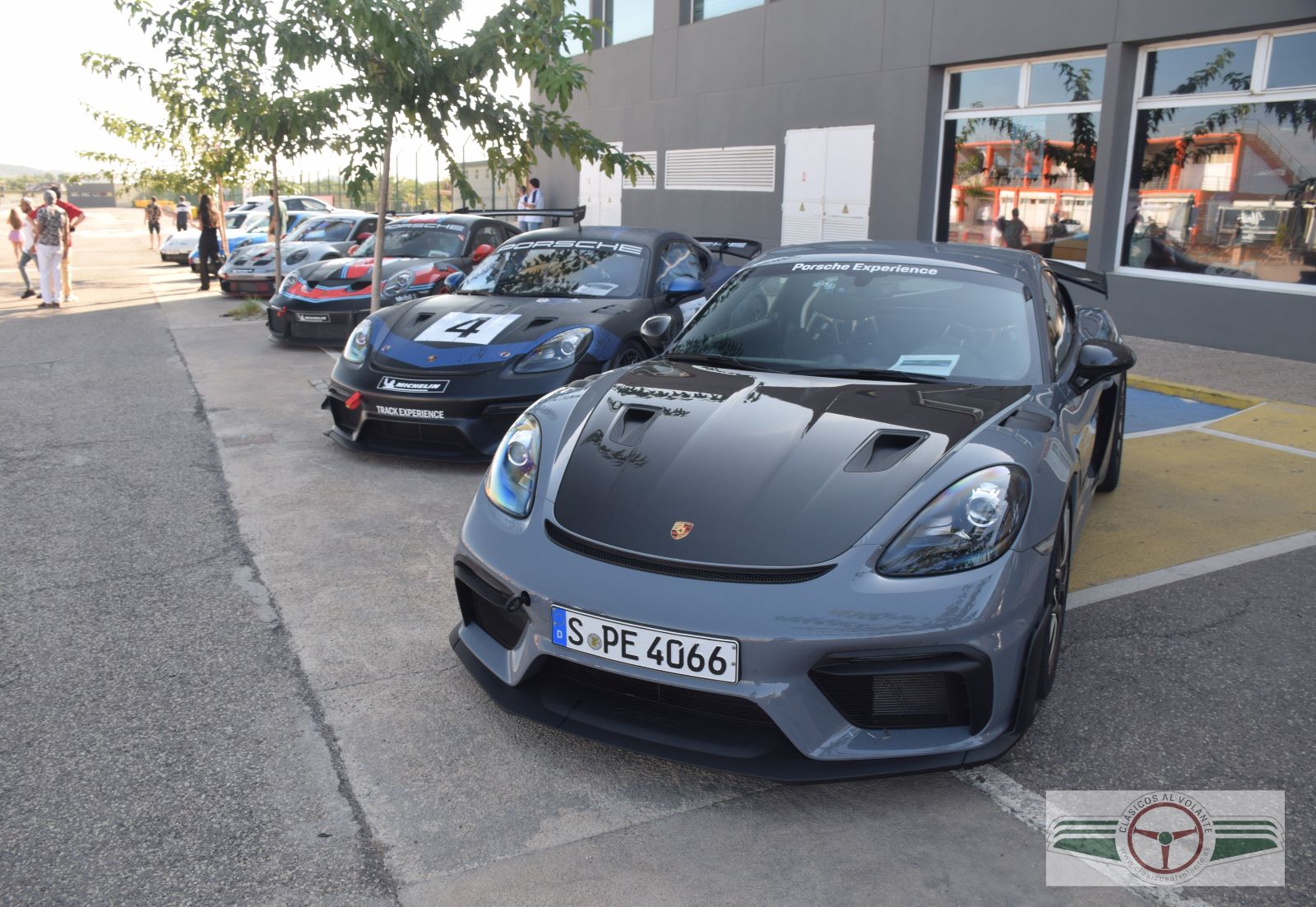 PORSCHE PRESENTÓ A SUS CLIENTES Y FANS SUS MEJORES PRODUCTOS EN LA FIESTA DE 75 ANIVERSARIO CELEBRADA EN EL CIRCUIT RICARDO TORMO 