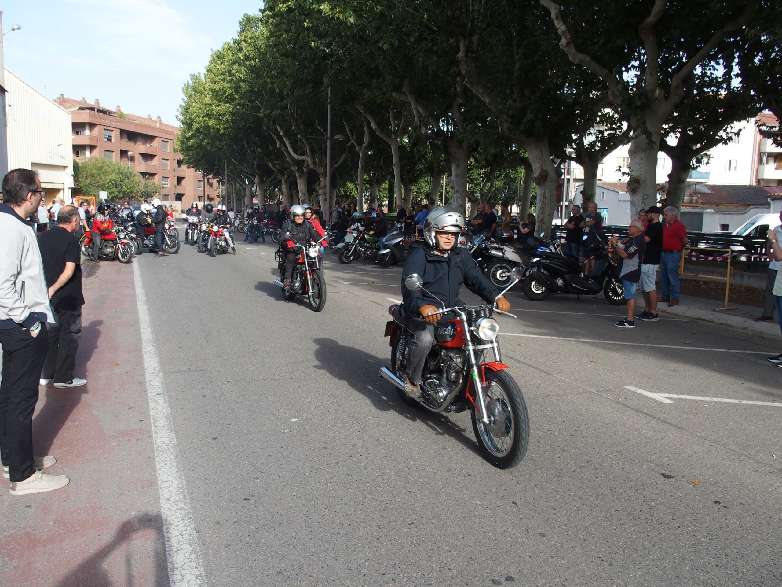 SALIDA DEL 29º ENCUENTRO DE MOTOS CLÁSICAS 