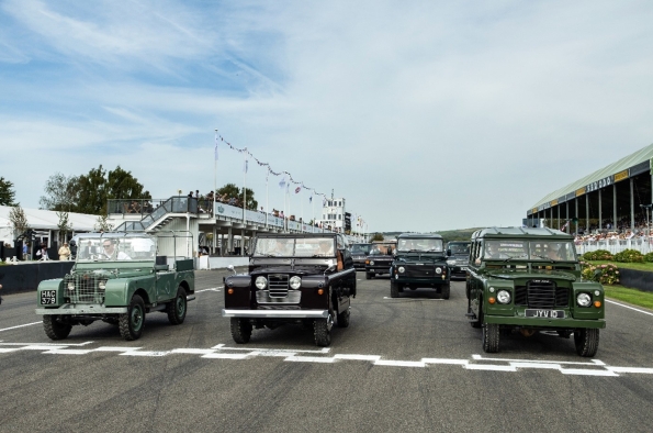 JLR RINDE TRIBUTO A LA REINA ISABEL II CON UN DESFILE ÚNICO EN EL GOODWOOD REVIVAL