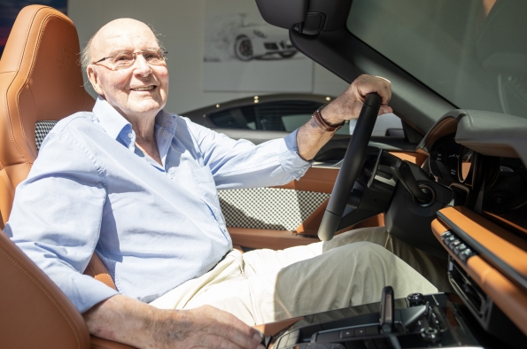 EN 1954 PER ANDERS YGBERG EMPEZÓ A VENDER EN SUECIA LOS PORSCHE