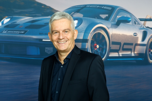 UWE BRETTEL, RESPONSABLE DE ASUNTOS ESPECIALES Y DESARROLLO COMERCIAL DE PORSCHE MOTORSPORT 