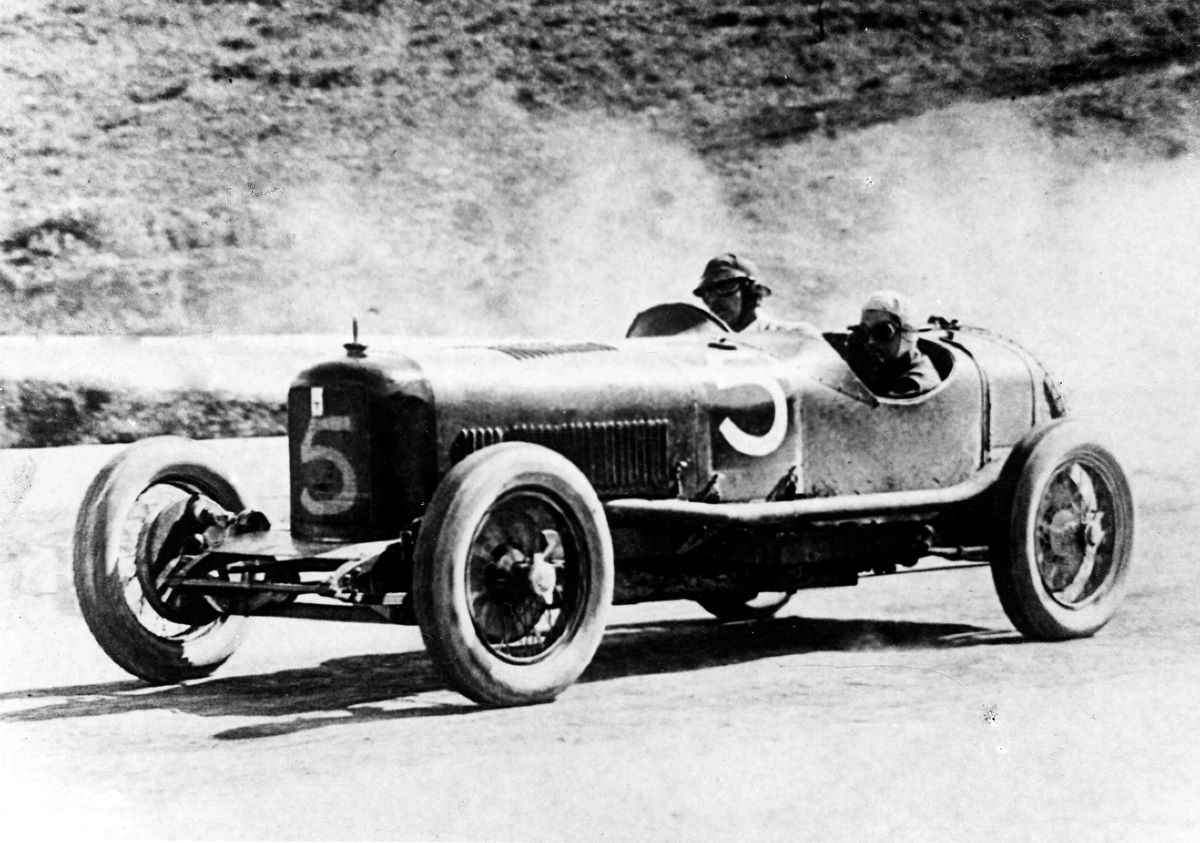 MASERATI TIPO 26 EN LA TARGA FLORIO DE 1926