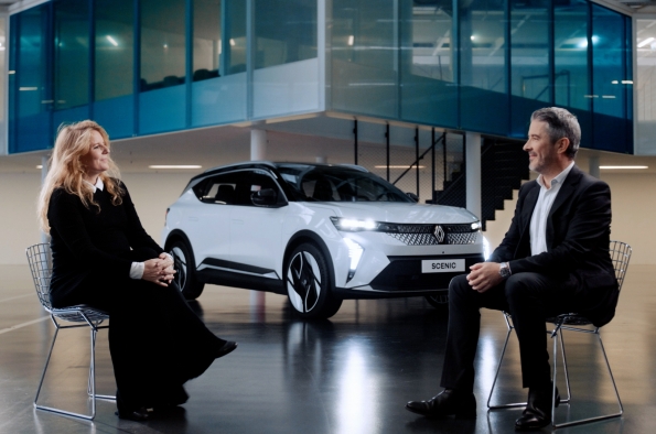 GILLES VIDAL, DIRECTOR DE DISEÑO DE RENAULT Y AMPERE, Y CLÉA MARTINET, DIRECTORA DE DESARROLLO SOSTENIBLE DE RENAULT GROUP