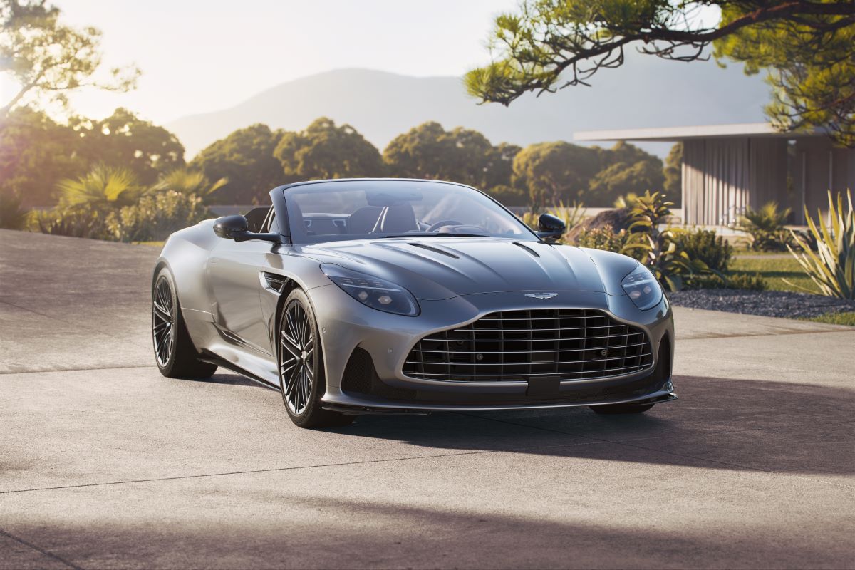 •	ASTON MARTIN DB12 VOLANTE | A NEW STANDARD OF OPEN-TOP DRIVING