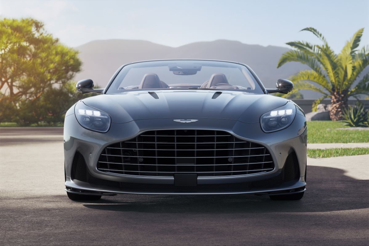 680PS/800NM 4.0 V8 TWIN TURBO ENGINE POWERS THE DB12 VOLANTE FROM 0-60MPH IN 3.6 SECONDS AND ON TO A TOP SPEED OF 202MPH