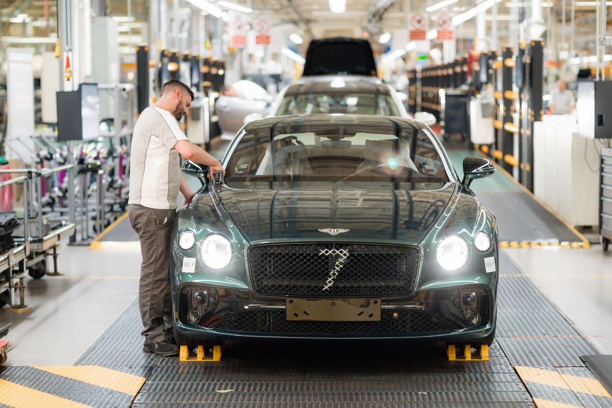 BENTLEY MOTORS AWARDED TOP EMPLOYER STATUS