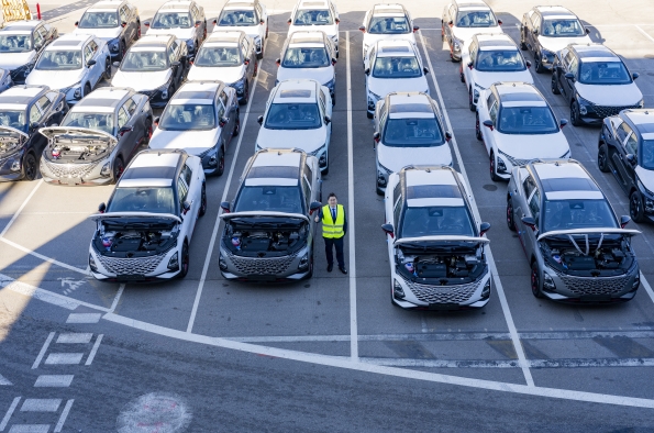 LOS PRIMEROS 700 COCHES DE OMODA Y JAECOO LLEGAN PUNTUALES A ESPAÑA