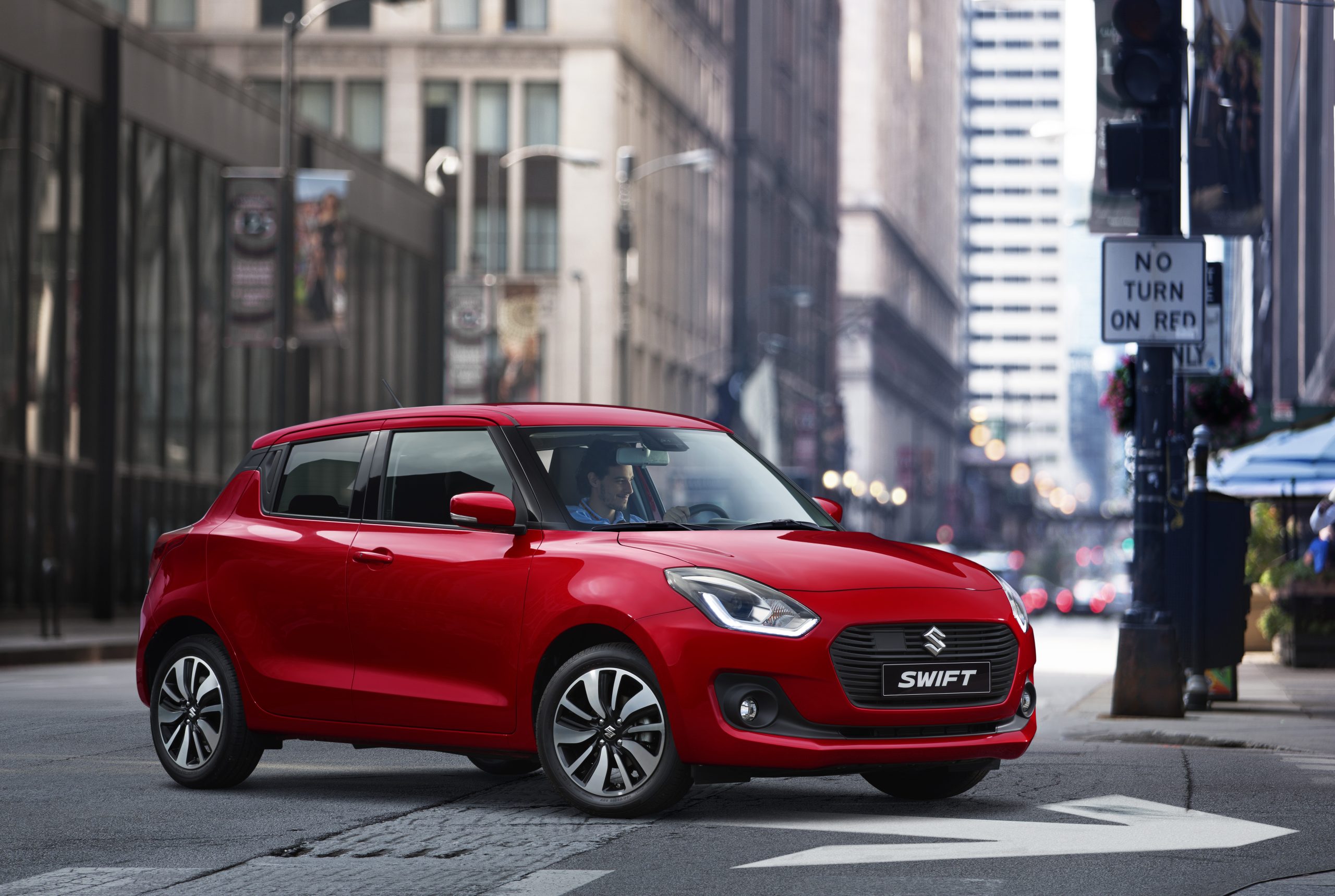 TERCERA GENERACIÓN DEL SUZUKI SWIFT