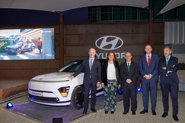 EL NUEVO HYUNDAI KONA RECIBE EL PREMIO DE “MEJOR COCHE DEL AÑO ABC 2024”