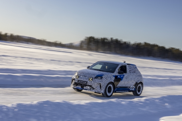 EL ALPINE A290 ELÉCTRICO RUEDA POR PRIMERA VEZ EN EL CÍRCULO POLAR