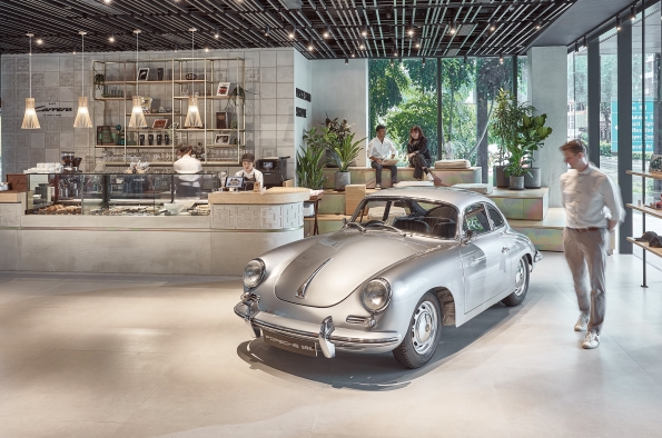 UN INNOVADOR PORSCHE STUDIO ABRE SUS PUERTAS EN PLENO CENTRO DE SINGAPUR