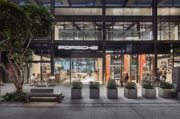 PORSCHE STUDIO SINGAPUR SE UBICA EN LA ESQUINA DE BEACH ROAD Y ROCHOR ROAD