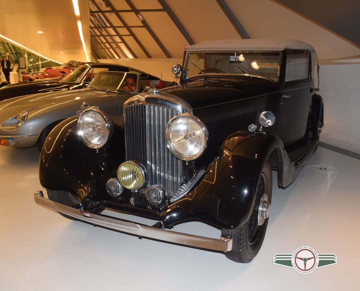 BENTLEY 3 ½ LITRES DROPHEAD COUPE (1935)