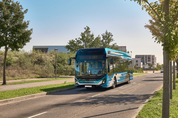 IVECO SUMINISTRARÁ 14 AUTOBUSES ELÉCTRICOS E-WAY DE 9,5 METROS A BARCELONA