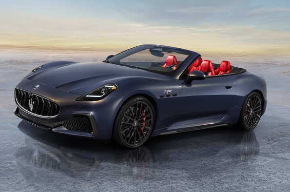 DEBUT DEL NUEVO MASERATI GRANCABRIO 