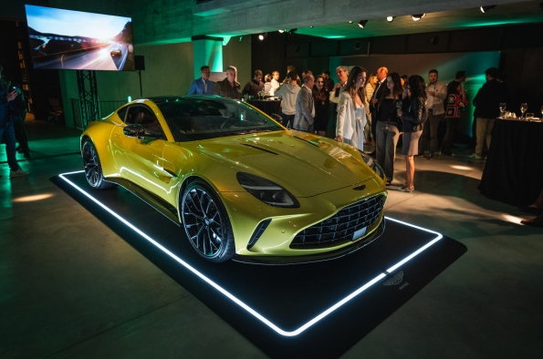 ASTON MARTIN BARCELONA PRESENTA EL NUEVO VANTAGE EN UNA VELADA ÚNICA