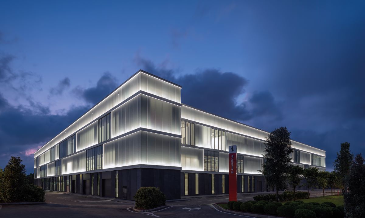 INAUGURADO EL E-BUILDING EN FERRARI