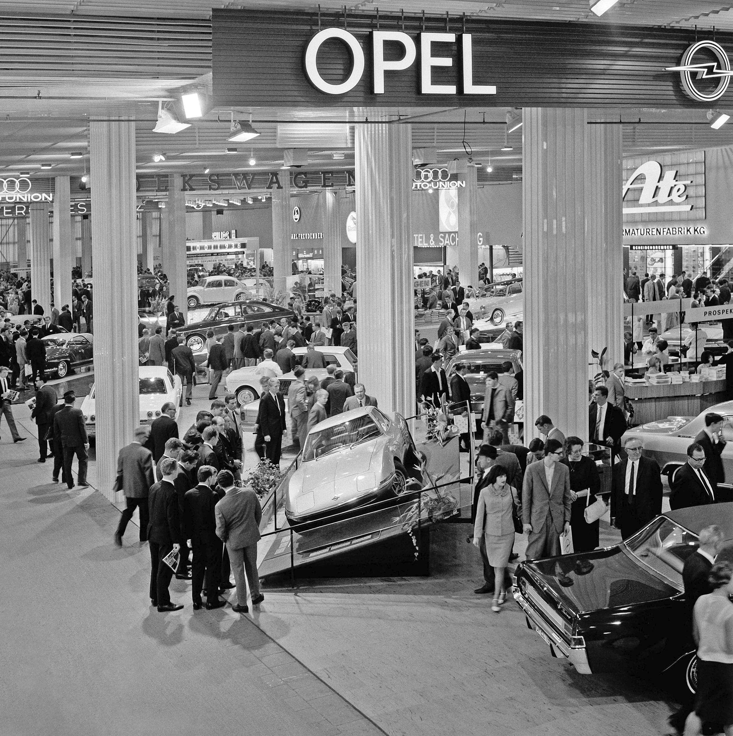 OPEL EXPERIMENTAL GT (FRANKFURT MOTOR SHOW 1965)

