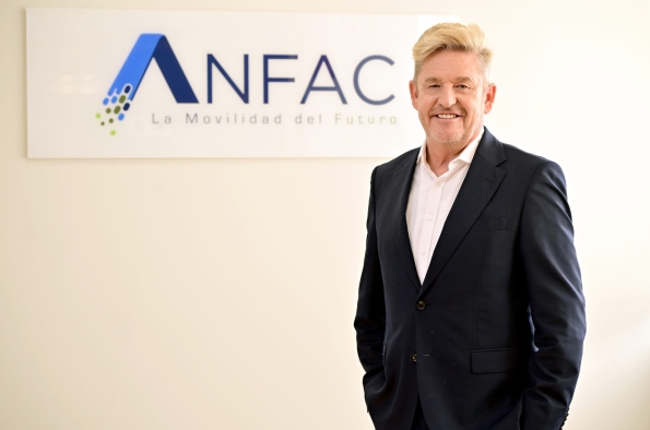 WAYNE GRIFFITHS DIMITE COMO PRESIDENTE DE ANFAC 