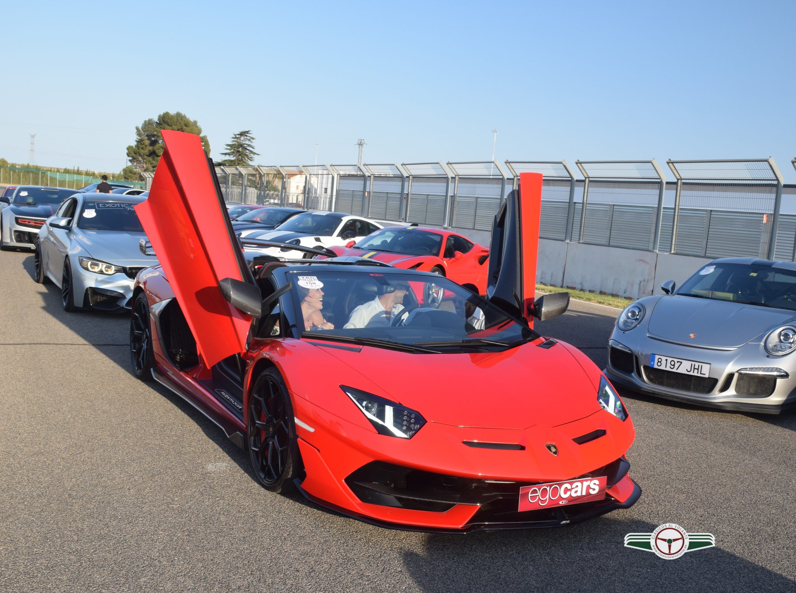 LAMBORGHINI AVENTADOR SVJ ROADSTER