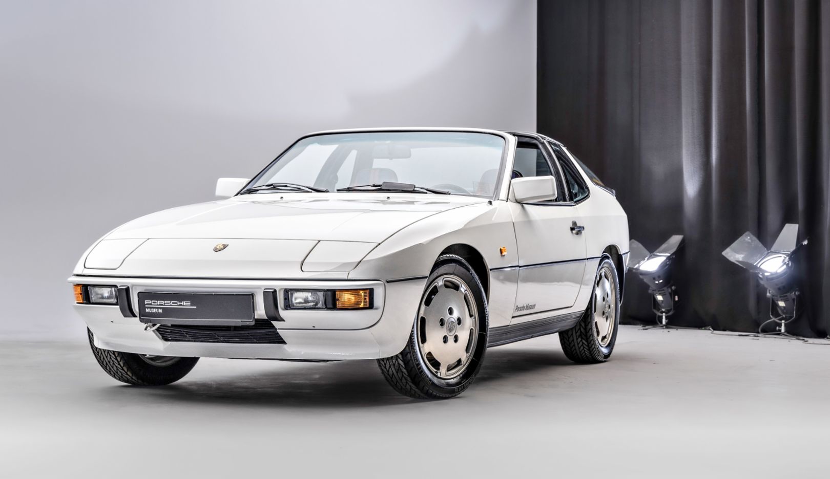 PORSCHE 924 TURBO TARGA