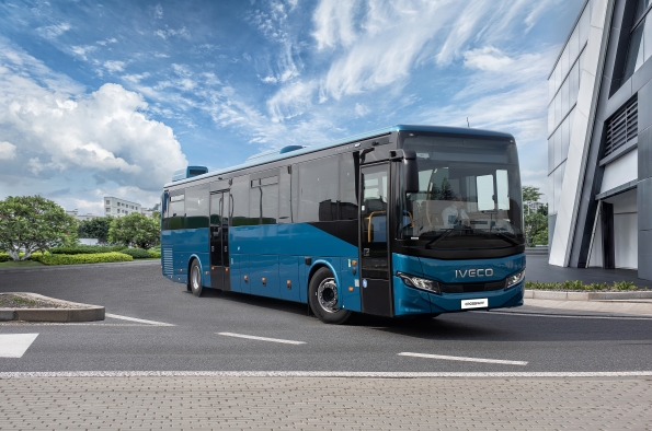 LAS 10 CLAVES DEL NUEVO CROSSWAY HÍBRIDO DE IVECO BUS: EFICIENCIA Y SOSTENIBILIDAD EN MOVIMIENTO