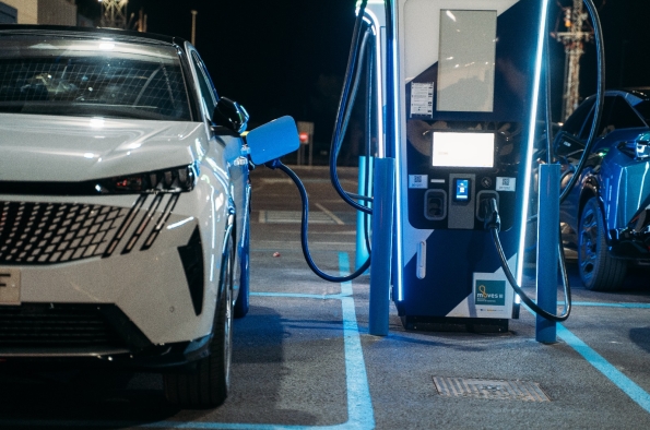 DE MADRID A VALENCIA EN COCHE ELÉCTRICO SIN PARADAS CON EL PEUGEOT E-3008 Y MICHELIN E.PRIMACY