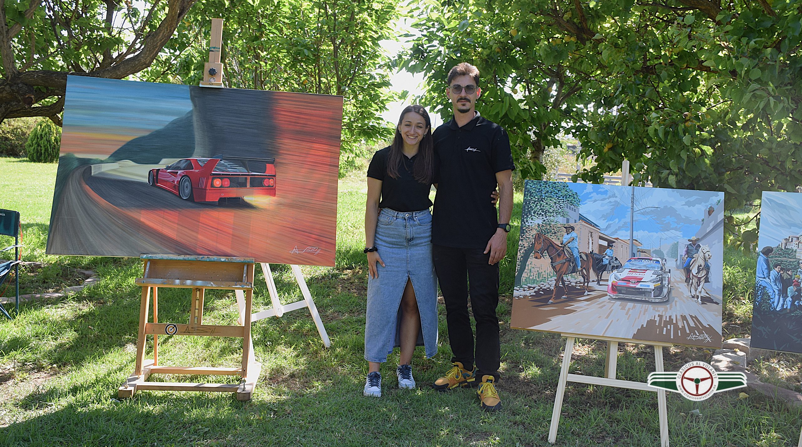 EL PINTOR ADRIÁN LÓPEZ, ACOMPAÑADO DE LIDIA, PRESENTÓ EN DIRECTO UNA MUESTRA DE SUS OBRAS PICTÓRICAS