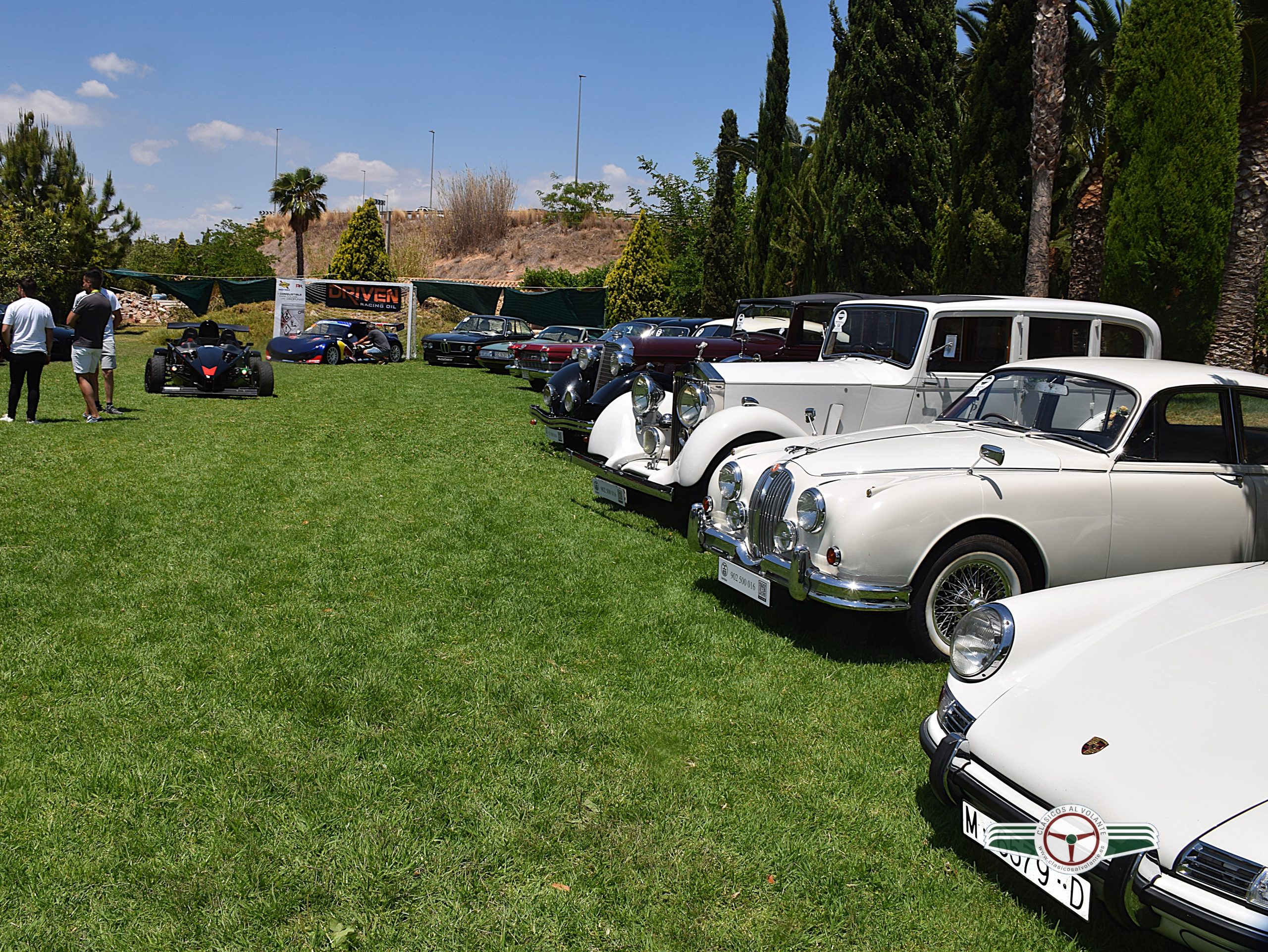 SE DISPUSO UNA ZONA ESPECIAL DONDE SE EXPUSIERON LOS COCHES ANTIGUOS Y CLÁSICOS