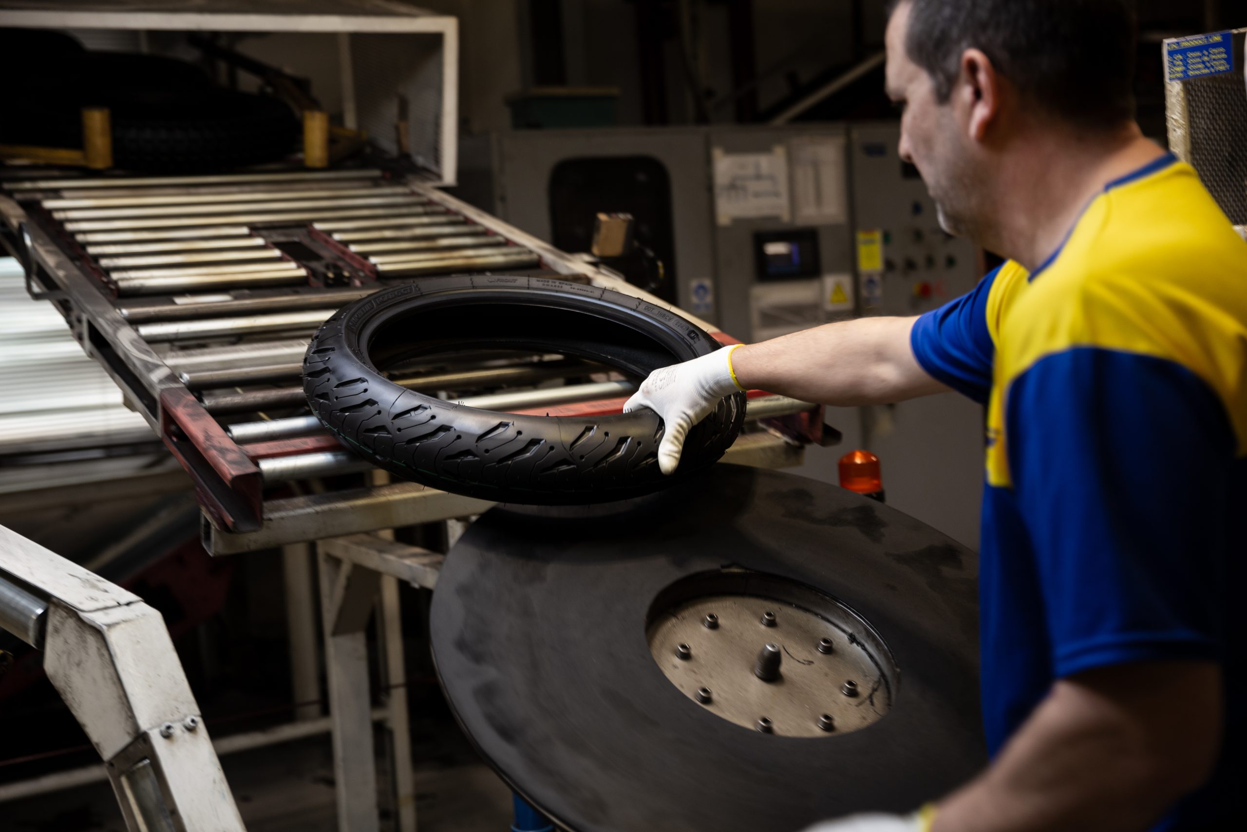 DESDE SU IMPLANTACIÓN HASTA HOY EN DÍA, CERCA DE 9.000 PERSONAS HAN TRABAJADO EN LA FÁBRICA DE MICHELIN EN LASARTE, CON UN PLANTILLA DE 490 PERSONAS EN LA ACTUALIDAD