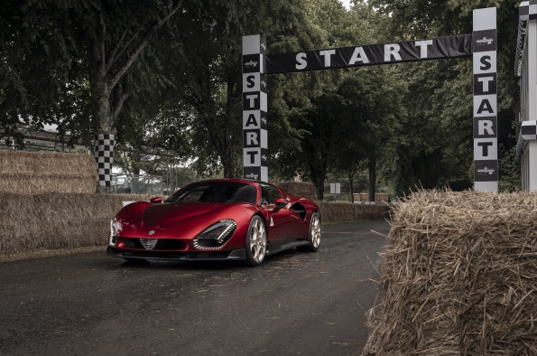 ALFA ROMEO 33 STRADALE