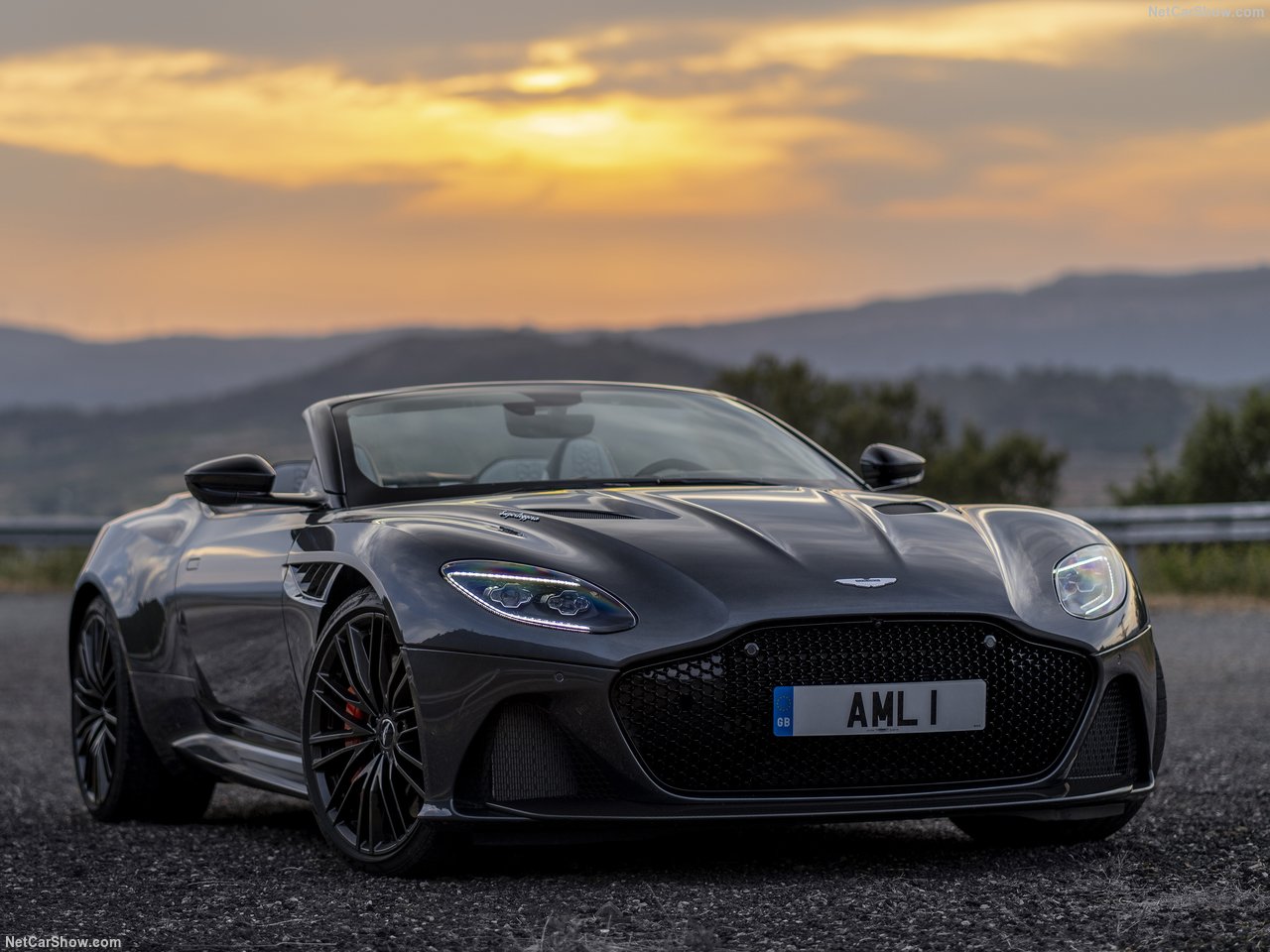 Aston Martin DBS Superleggera Volante