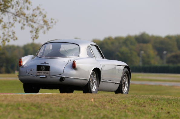 LAS VERSIONES COUPÉ Y SPIDER DEL 2000 SPORTIVA FUERON CONSTRUIDAS EN 1954 POR BERTONE