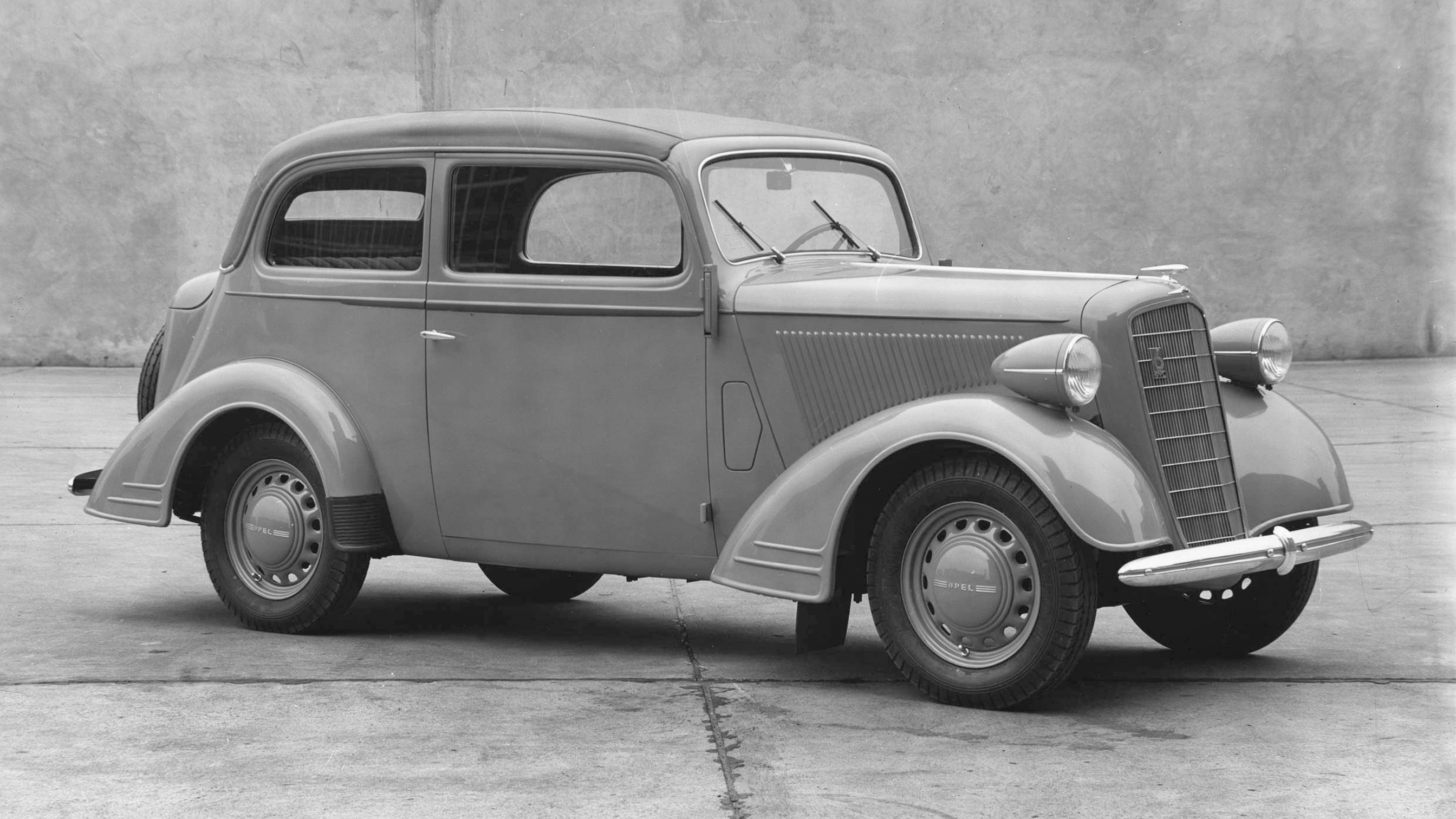 OPEL 6 2.0 LITROS CABRIO-LIMOUSIJNE (1936)