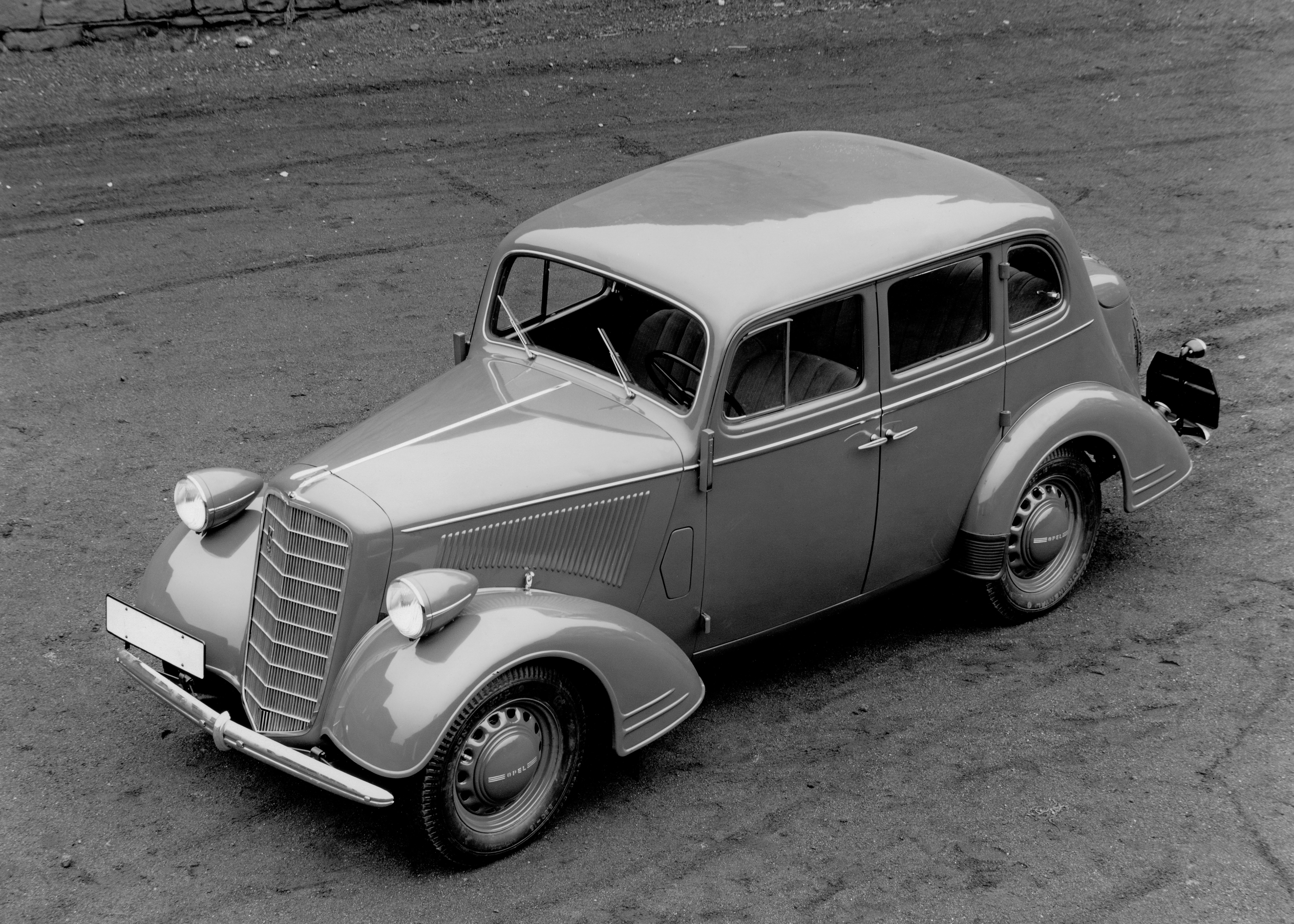 OPEL 6 2.0 LITROS (1935)