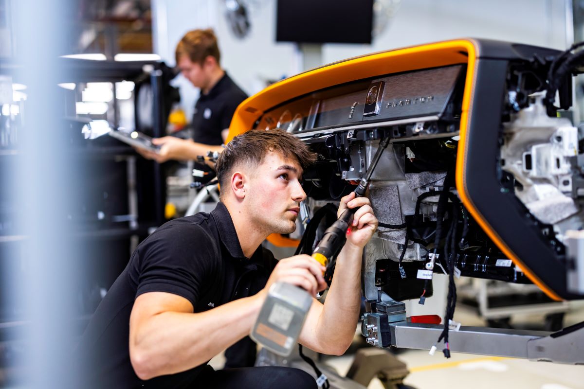 APPRENTICES CURRENTLY TRAINING AT THE HOME OF ROLLS-ROYCE AT GOODWOOD TO 98