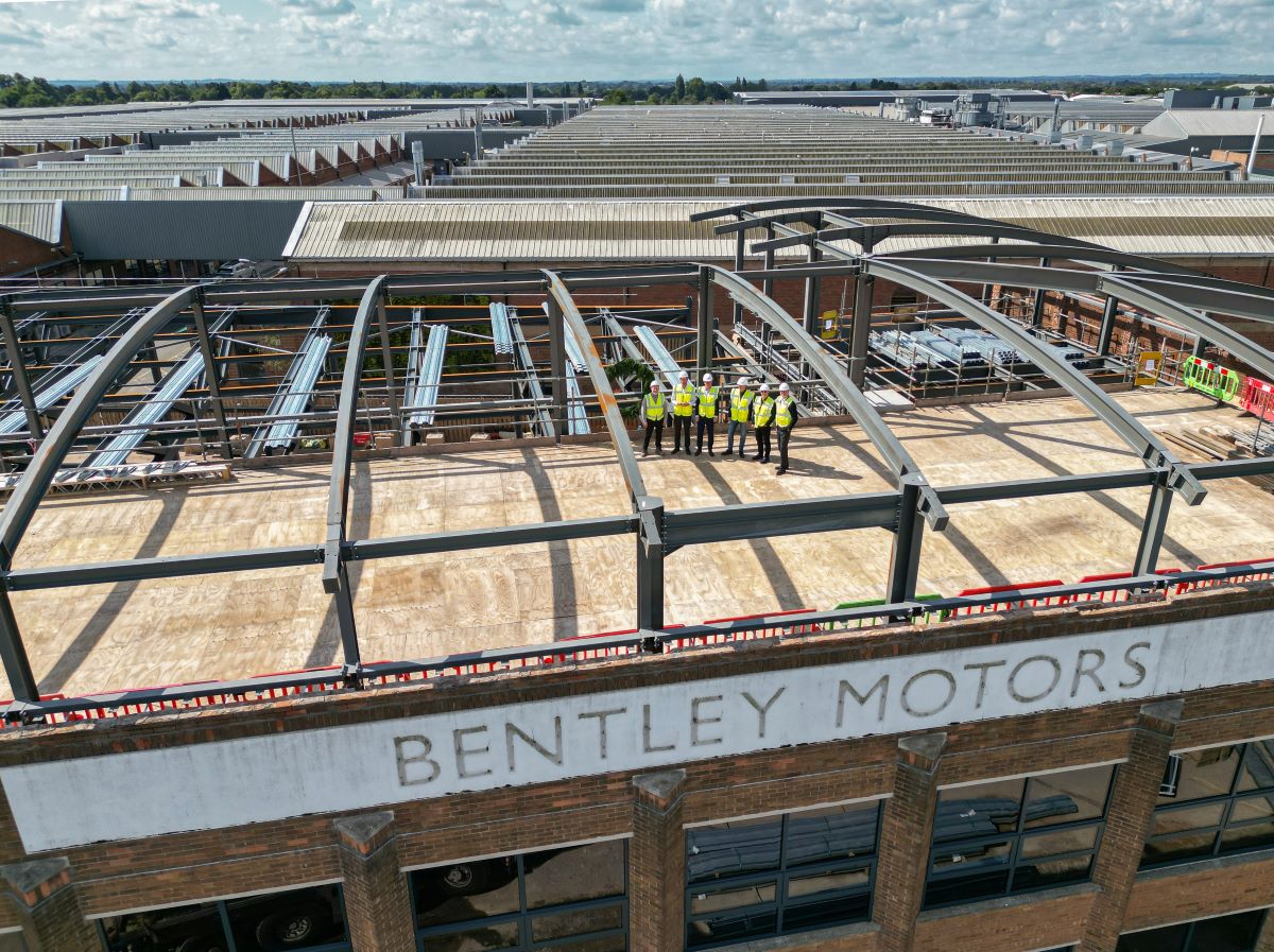 BENTLEY MOTORS INAGURA SU NUEVO Y VANGUARDISTA CENTRO DE DISEÑO