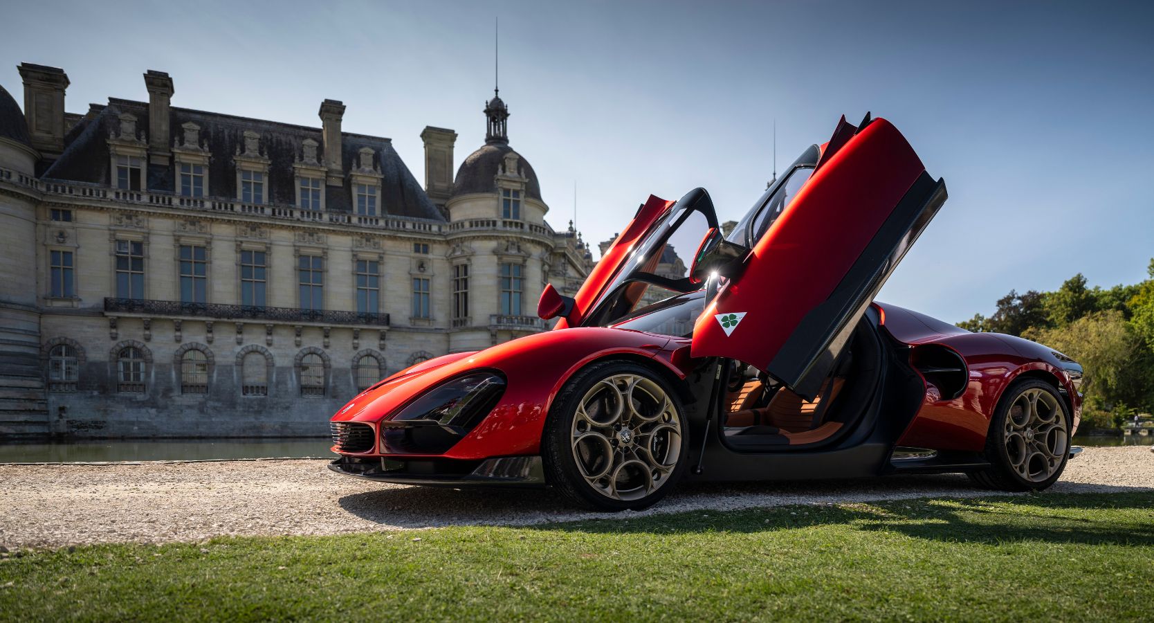 ASÍ CONQUISTÓ ALFA ROMEO EL CONCURSO DE ELEGANCIA “CHANTILLY ARTS & ÉLÉGANCE RICHARD MILLE”