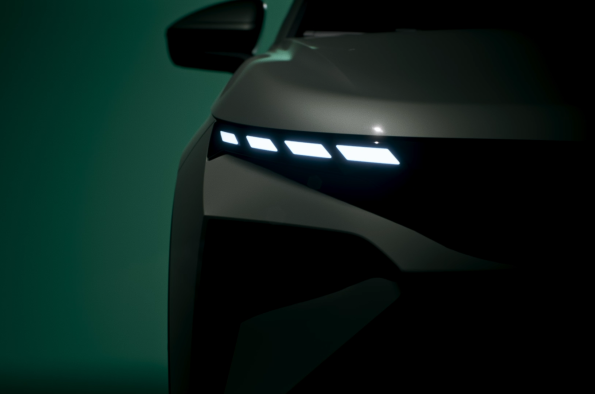 ŠKODA LANZA UN TEASER DEL NUEVO ELROQ 