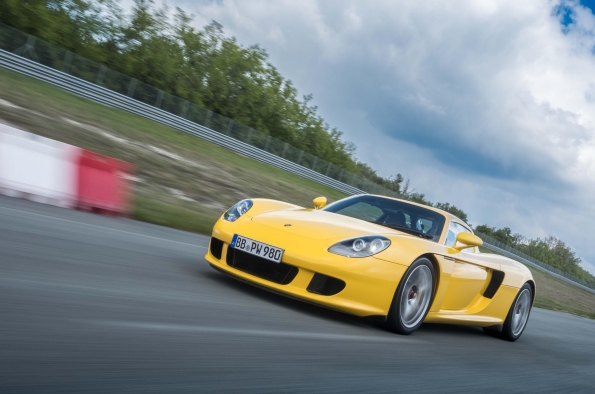 PORSCHE CARRERA GT