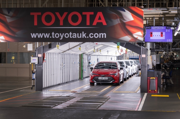 TOYOTA COROLLA MARCA UN HITO CON LA FABRICACIÓN DEL VEHÍCULO CINCO MILLONES DE TOYOTA EN EL REINO UNIDO