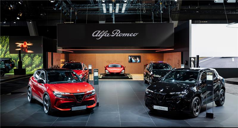 ALFA ROMEO EN EL SALÓN DEL AUTOMÓVIL DE BRUSELAS 2025