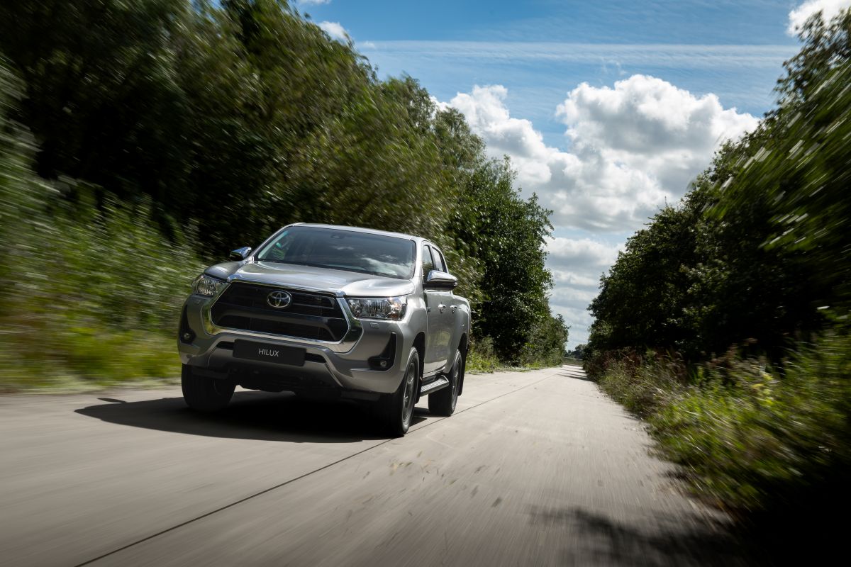 TOYOTA ESPAÑA LANZA LA NUEVA HILUX MILD HYBRID 48V