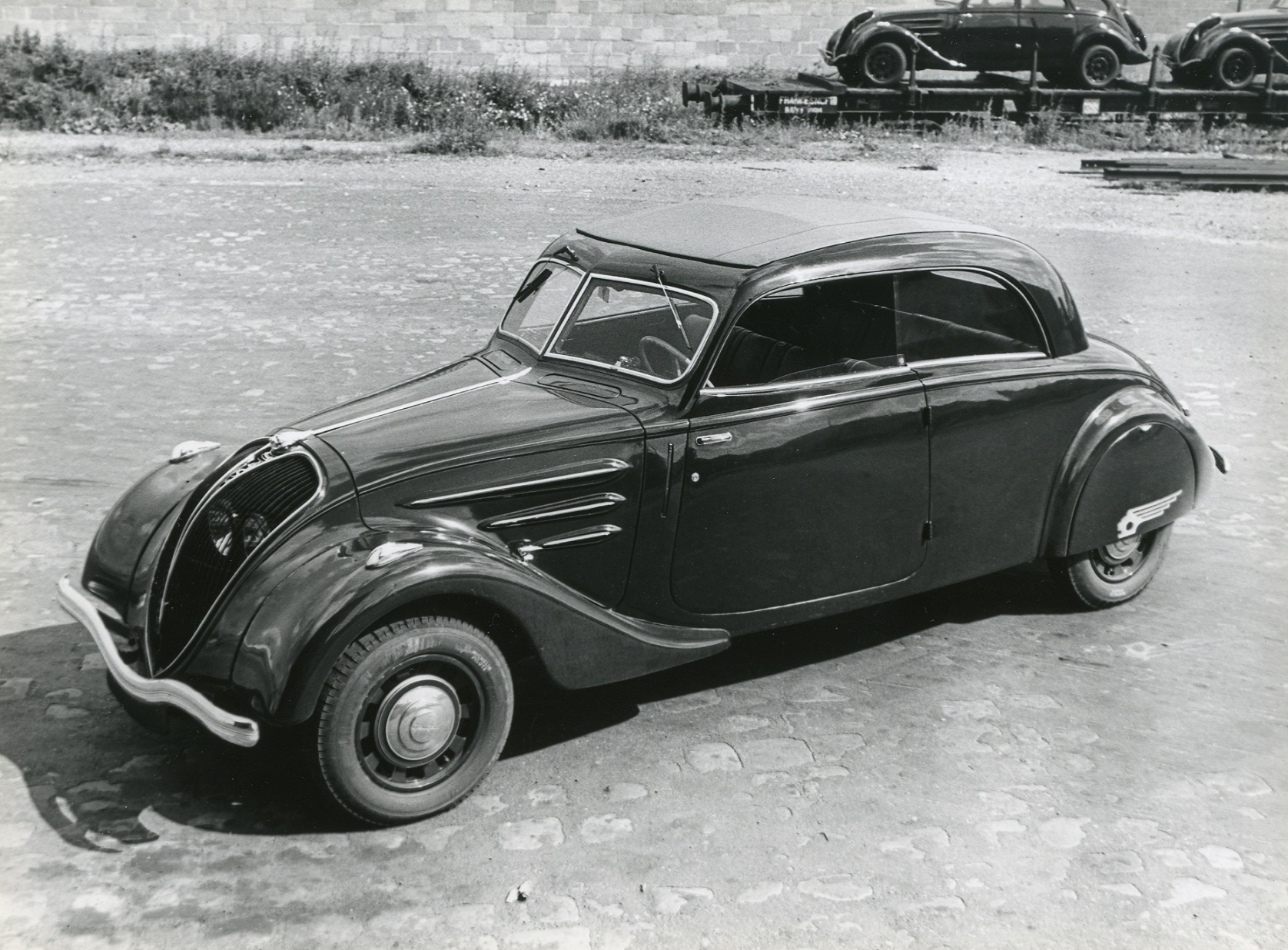 PEUGEOT 402 B