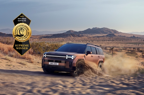 HYUNDAI SANTA FE NOMBRADO «GANADOR SUPREMO» EN LOS 2025 WOMEN'S WORLDWIDE CAR OF THE YEAR AWARDS