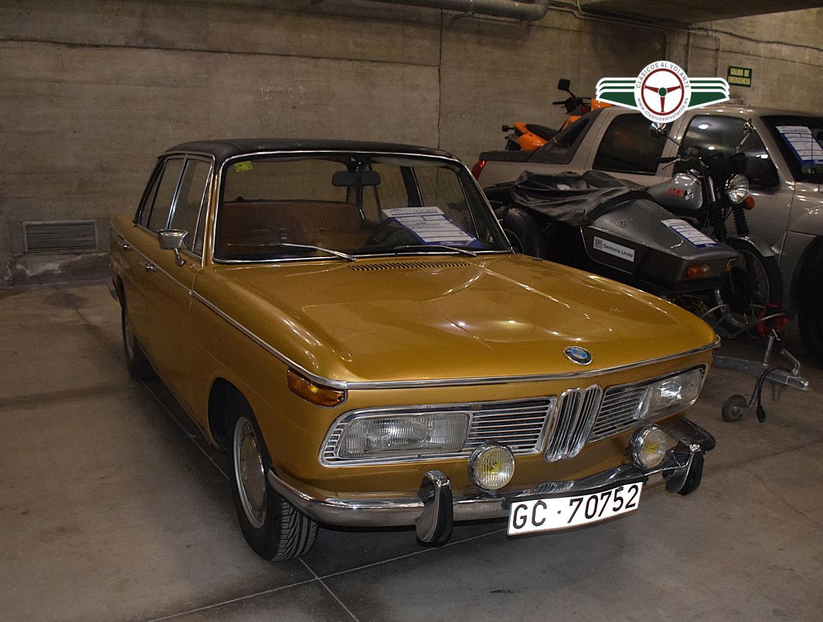 BMW 2000