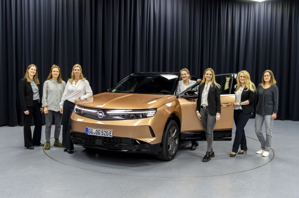 LAS PERSPECTIVAS FEMENINAS ACOMPAÑAN EL PROCESO DE DESARROLLO DE LOS NUEVOS VEHÍCULOS OPEL